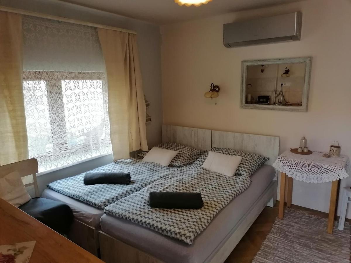 Mives Vendeghaz Hotel Pogány Eksteriør billede