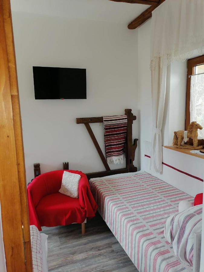 Mives Vendeghaz Hotel Pogány Eksteriør billede