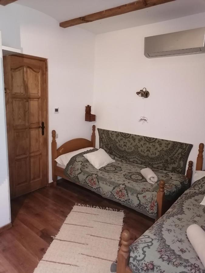 Mives Vendeghaz Hotel Pogány Eksteriør billede